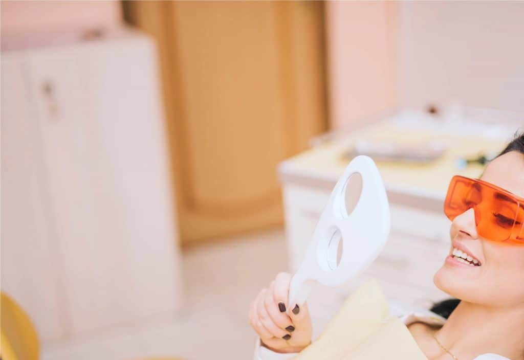 Por que fazer clareamento a laser?